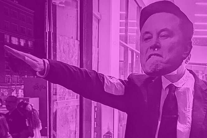 Ein Demonstrant mit übergroßer Elon-Musk-Pappmaske macht den Hitlergruß vor einem Tesla Verkaufsladen. Bild eingefärbt in pink.