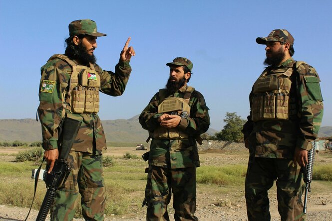 Afghanische Soldaten nahe der Grenze zu Pakistan in der Provinz Khost am 12. Oktober