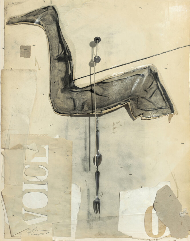Collage von Jasper Johns, mit einem in der Luft hängenden Bein