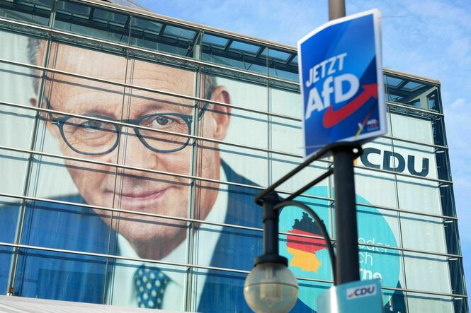 Wahlwerbung der CDU und der AfD