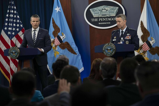 Eine Pressekonferenz im Pentagon