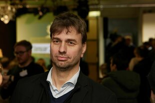 Das Bild zeigt den Berliner Grünen-Politiker Stefan Gelbhaar.