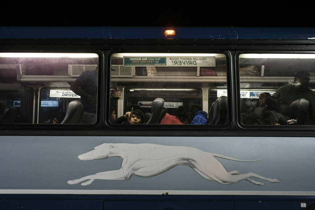 Ein Greyhound Bus.