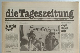 Die Titelseite der ersten Nullnummer der taz - in der linken Spalte ein Artikel über die Verhaftung von Astrid Proll in London