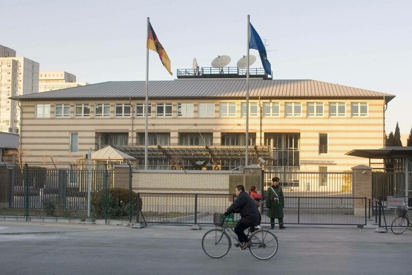 Das Gebäude der Deutschen Botschaft in Peking