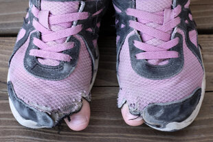 Alte kaputte Schuhe