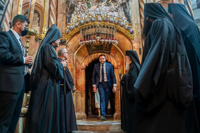 US-Vizepräsident JD Vance mit Mönchen in der Grabeskirche