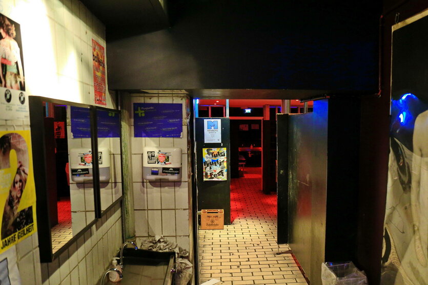 Die Toilette des SchwuZ im Jahr 2015
