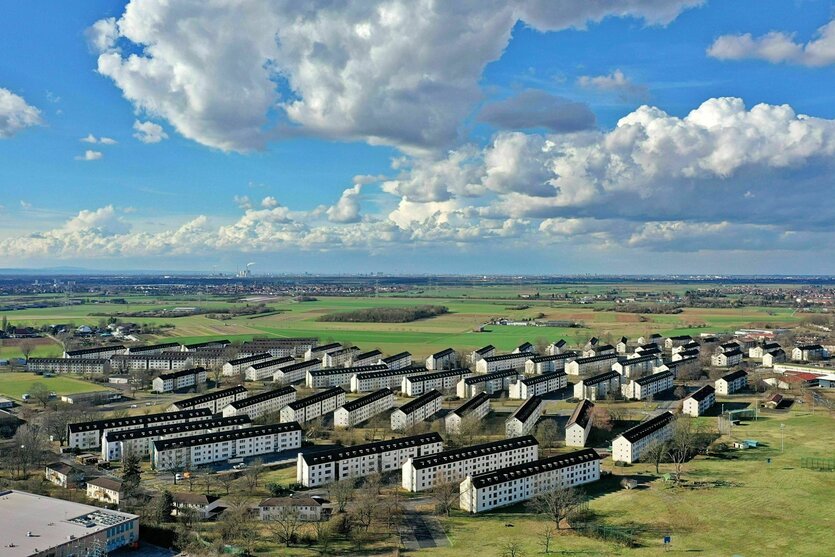 Eine Kasernenlandschaft von onen