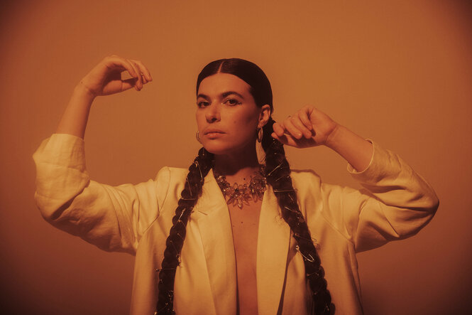 Portrait der deutsch-ukrainischen Sängerin Ganna