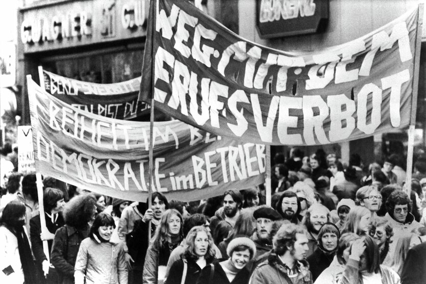 In den 70ern hab es viel Protest gegen den Radikalenerlass, hier im Dezember 1975 in Stuttgart