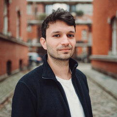 Zu sehen ist der Wissenschaftler Maxim Keller