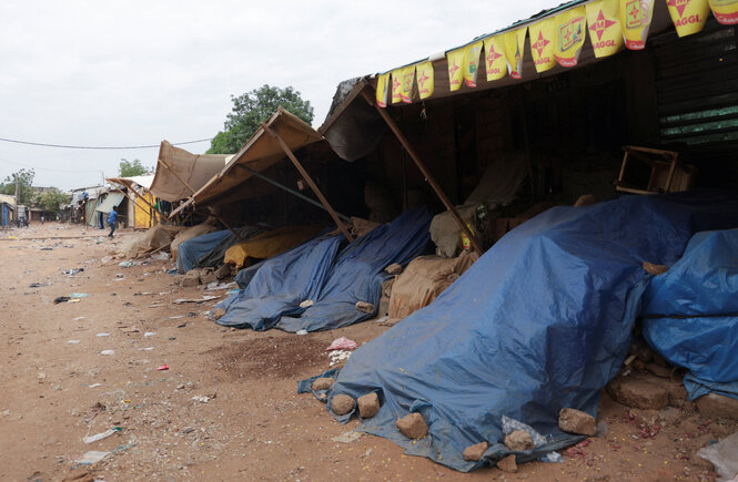 Leere Marktstände in Garoua, Kamerun