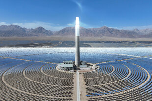 Eine riesige Solaranlage in der Wüste