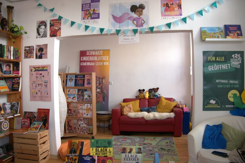 Blick in eine Kinderbibliothelk.