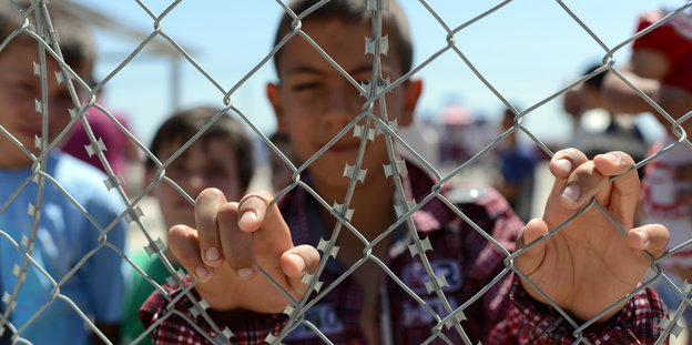 Kinder im Flüchtlingslager bei Kahramanmaraş, Türkei.