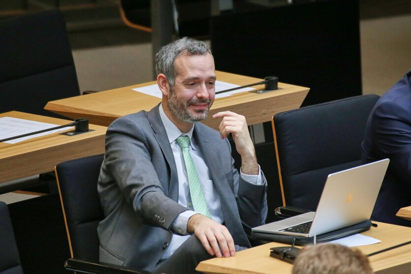 Timur Husein im Abgeordnetenhaus