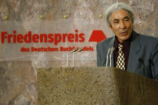 Der algerische Schriftsteller Boualem Sansal hält eine Rede nach der Verleihung des Friedenspreises des Deutschen Buchhandels