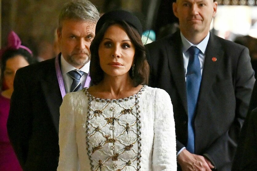 Sylvia Bongo Ondimba in einem luxuoriösen Kleid bei der Krönung von König Charles III