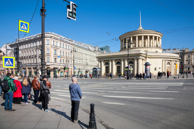 Außenansicht der Metrostation Ploschtschad Wosstanija