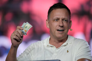 Palantir-Mitgründer Peter Thiel auf einer Bitcoin-Konferenz 2022
