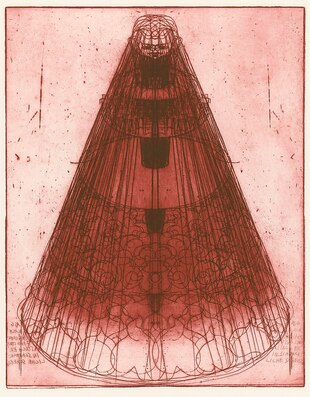 Eine oben spitz zulaufende zilyndrische rote Form mit Puppenkopf überwiegend in Rostrot auf roséfarbenem Papier