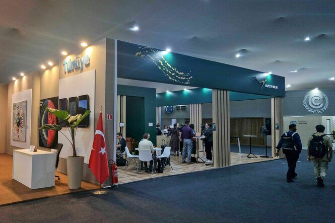 Auf der Weltklimakonferenzer liegen der türkische und der australische Pavillon direkt nebeneinander