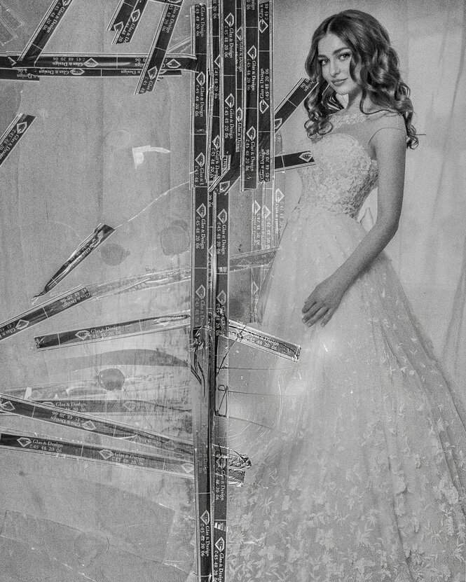 Ein Bild in einem Schaufenster.