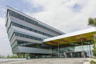 Eine Therme von aussen