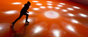 Schlittschuhfahrer Weihnachtsmarkt