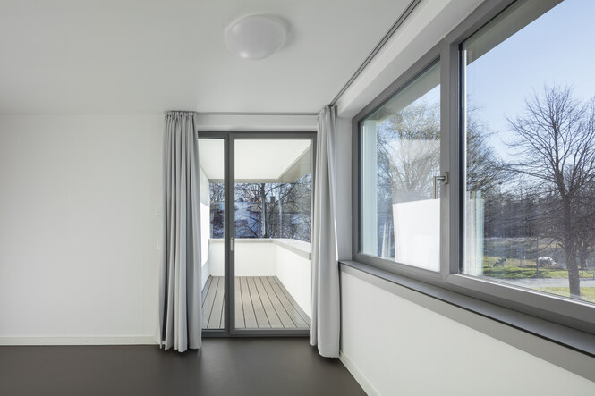 Blick in eine Wohnung für Geflüchtete von Hagel Penn Architekten