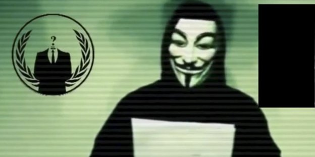 Ein Anonymous-Aktivist liest in einem Video eine Botschaft vor.