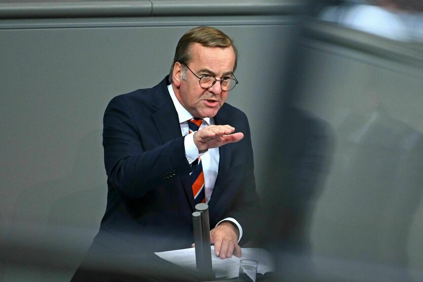 Verteidigungsminister Boris Pistorius im Bundestag