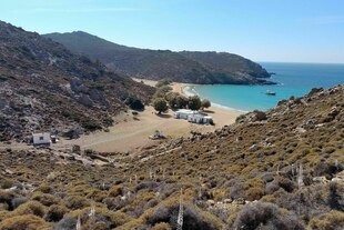 Blick auf eine Bucht auf der Insel Patmos.