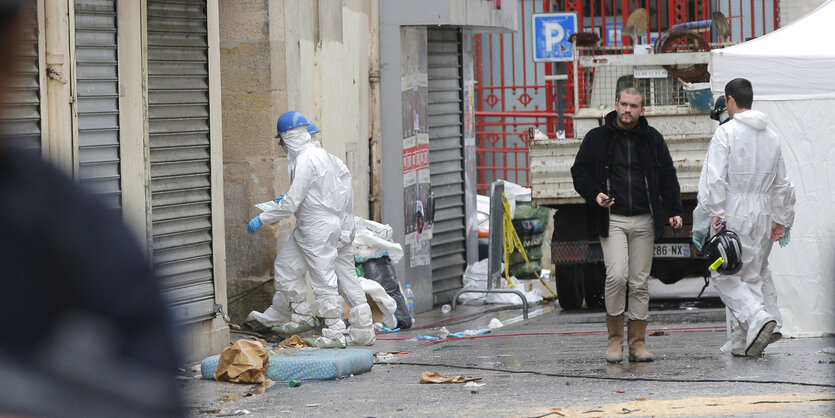 Foto von einem Polizeieinsatz in Saint-Denis