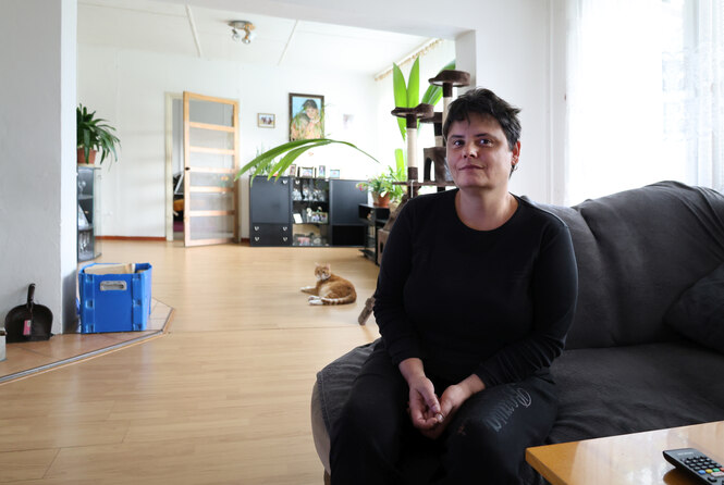 Jiřina Štanglerová in ihrem Haus