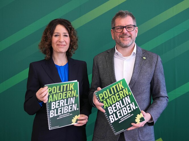 Das Foto zeigt die Grünen-Politiker Bettina Jarasch und Werner Graf.