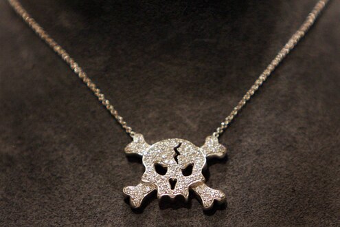 Ein Totenkopfkettchen