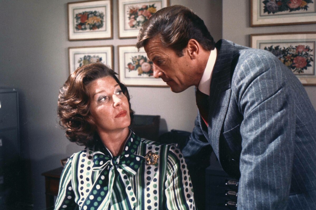 rechtsstreit-um-miss-moneypenny-die-sekret-rin-ohne-eigenschaften