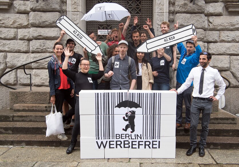 Fototermin der Initiative Werbefrei