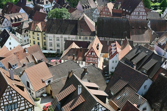 Blick auf die Altstadt von Bad Wimpfen - Fachwerkhäuser dicht gedrängt