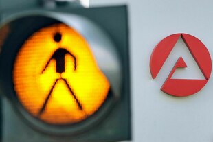 Ampel steht aug Gelb