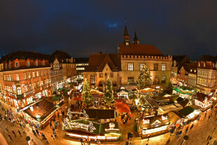 Blick von oben auf den Göttinger Weihnachtsmarkt