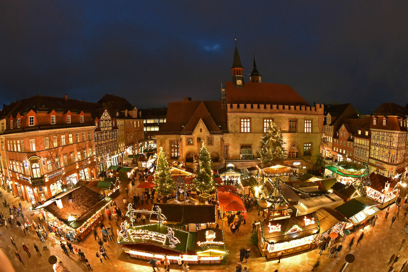 Blick von oben auf den Göttinger Weihnachtsmarkt