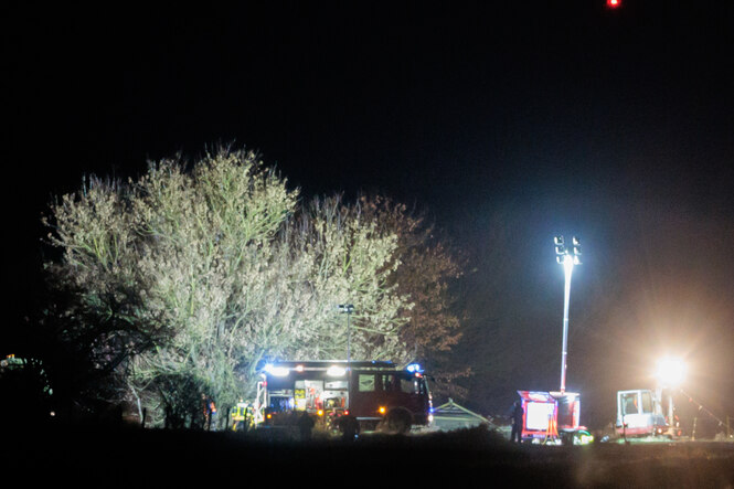 Hell ausgeleuchtet ist das Gebiet der defekten Öl-Pipeline.