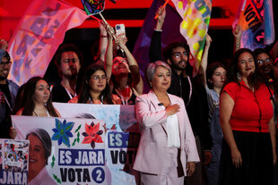 Hoffnungsträgerin mit wenig Chancen: Jeanette Jara beim Wahlkampf in Santiago.