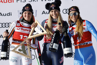 Ski-Alpin-Siegerehrung mit Emma Aicher, Lindsey Vonn und Sofia Goggia