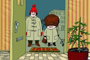 Zwei Personen mit Mütze und Pelzhut,den Hund an der Leine, stehen vor der geöffneten Tür. Auf dem Fußabtreter steht "Moin !" und der Tannenbaum im Eingangsbereicht wirkt etwas armselig