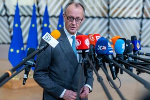 Bundeskanzler Merz spricht mit Vertreter:innen der Presse