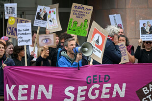 Proteste gegen die Garnisonkirche Potsdam Proteste gegen die Garnisonkirche Potsdam
